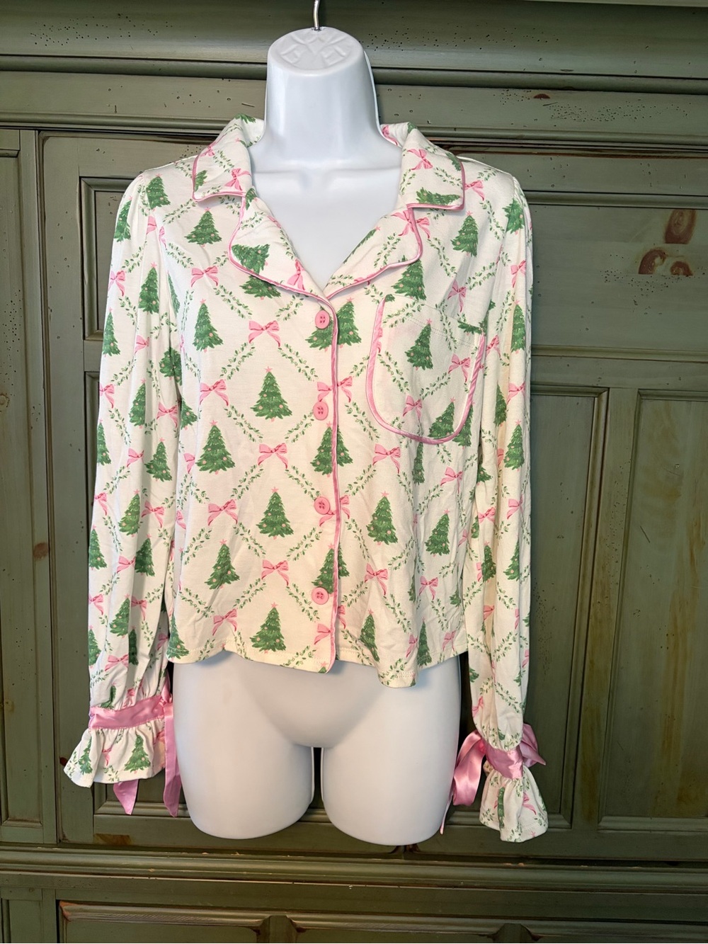 NWT Christmas Tree Print Satin-Trim Button Front Women's Pajama Top